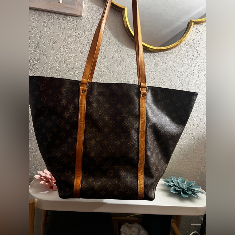 Louis Vuitton Monogram Sac
Shopping Tote Bag *VINTAGE* - Picture 3 of 8
